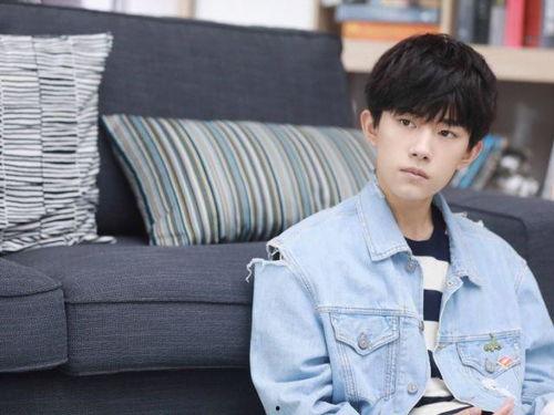 易烊千玺父亲圈内爆料,娱乐圈背后的真实故事