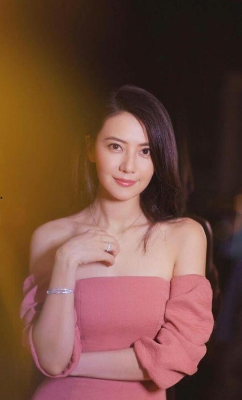 娱乐大爆料蒋勤勤视频,娱乐大爆料背后的真相揭秘