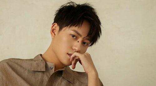 爆料娱乐圈二子弟弟是谁,真相背后引热议